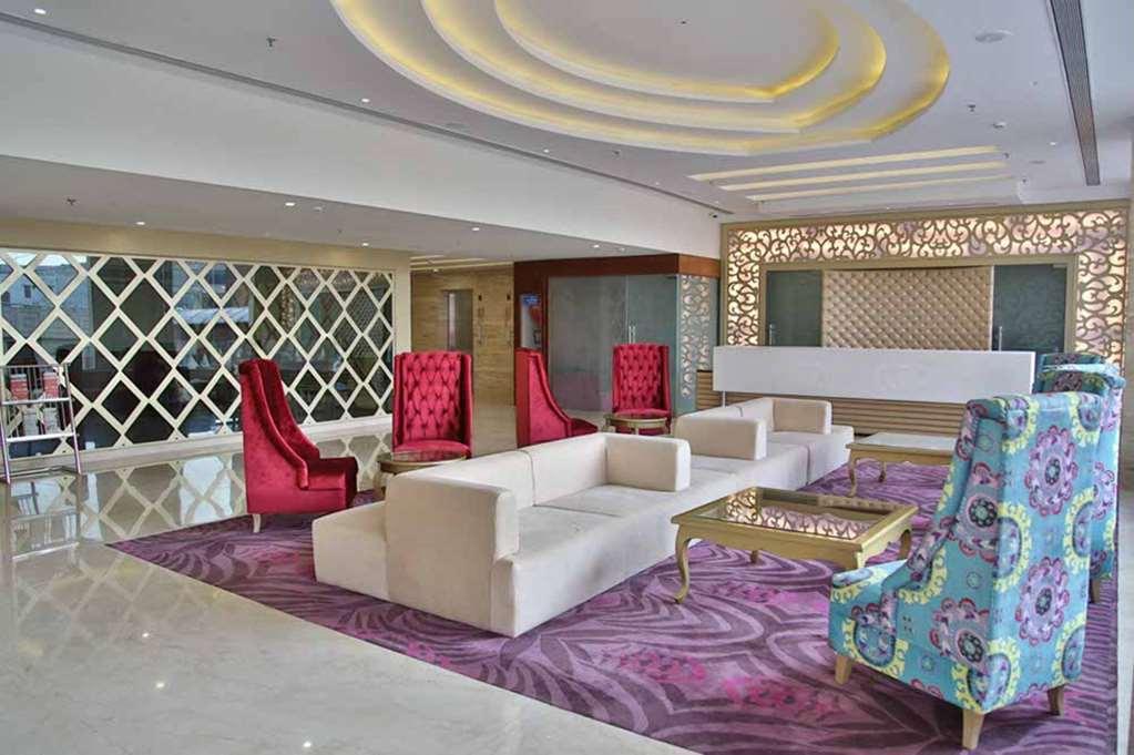 Clarion Inn Sevilla Zirakpur Interior photo