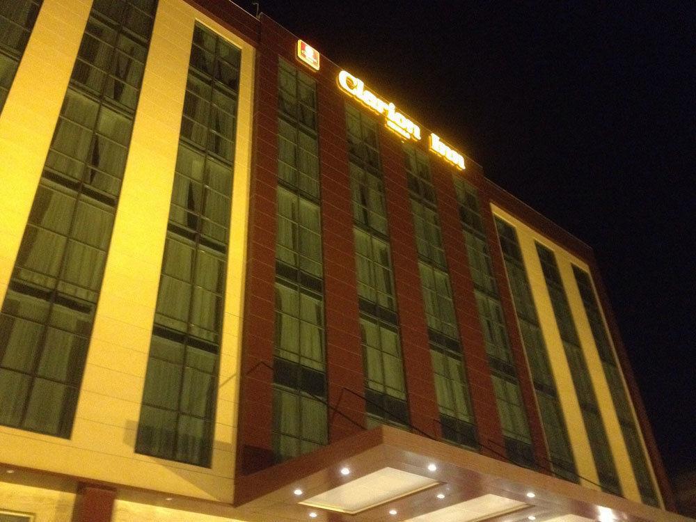 Clarion Inn Sevilla Zirakpur Exterior photo